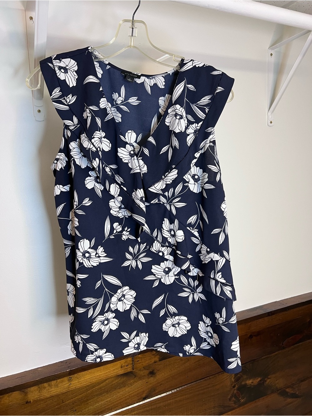 Ann Taylor Fitted Navy Floral Ruffle Top- 8